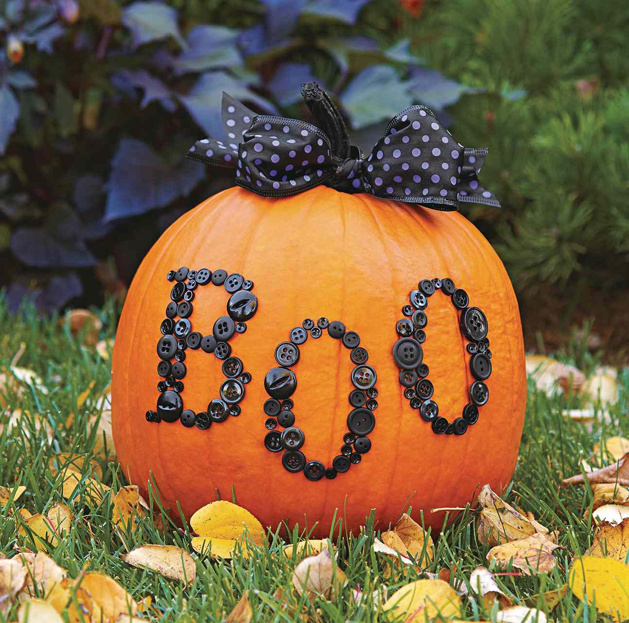 Boo-tiful Button Pumpkin