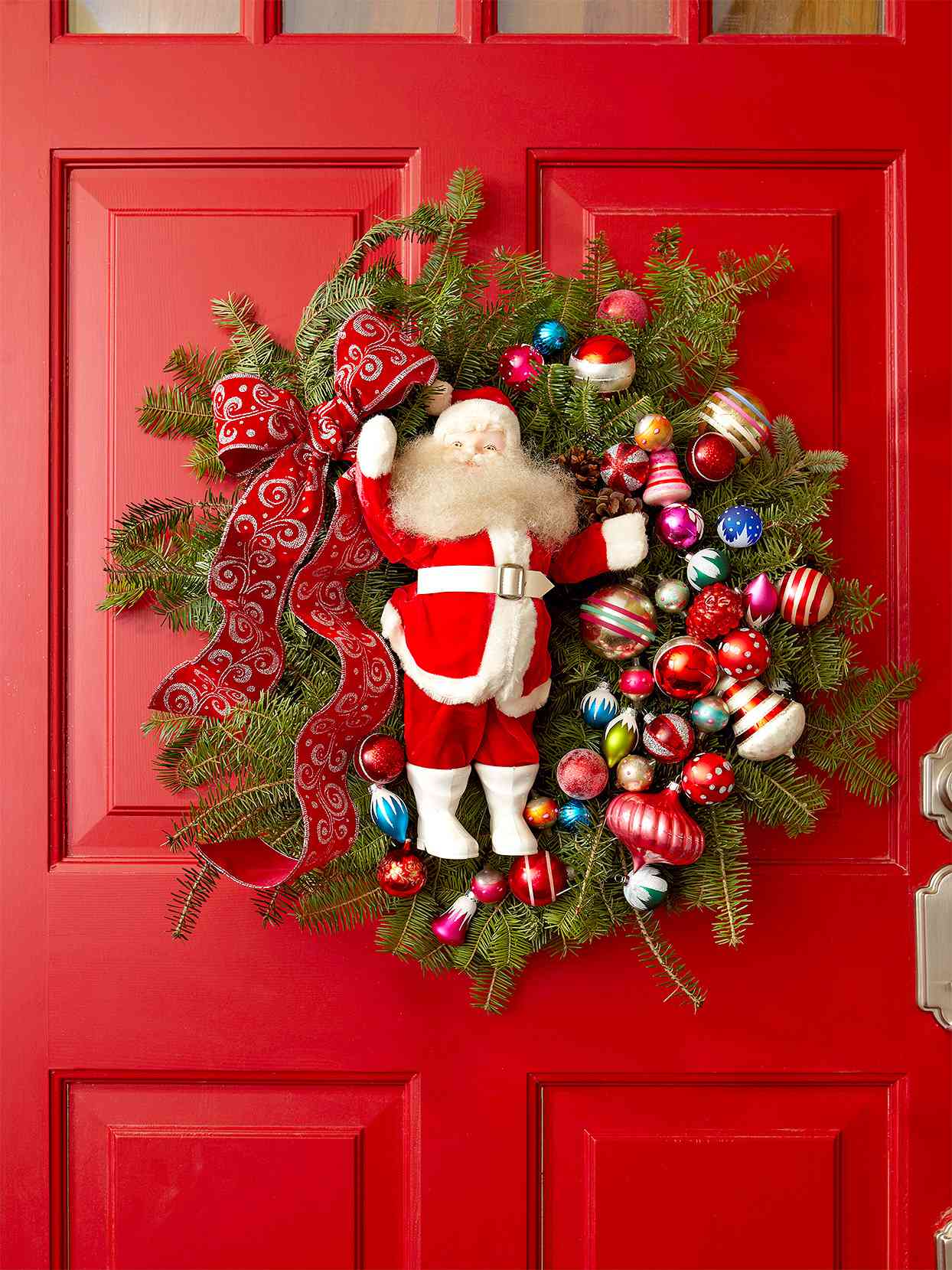 cute retro traditional santa wreath red door