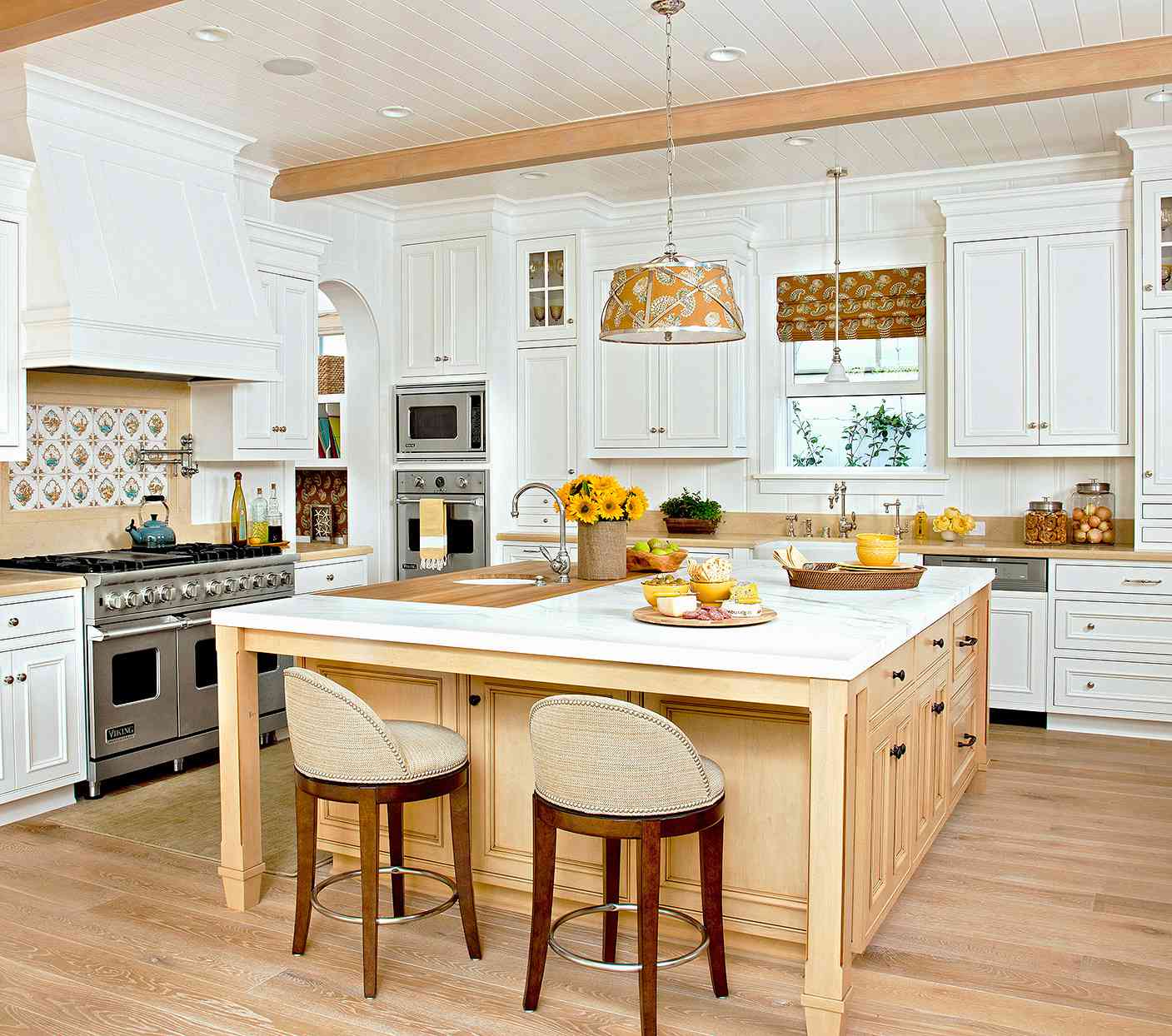 Country-Style Marble Counters