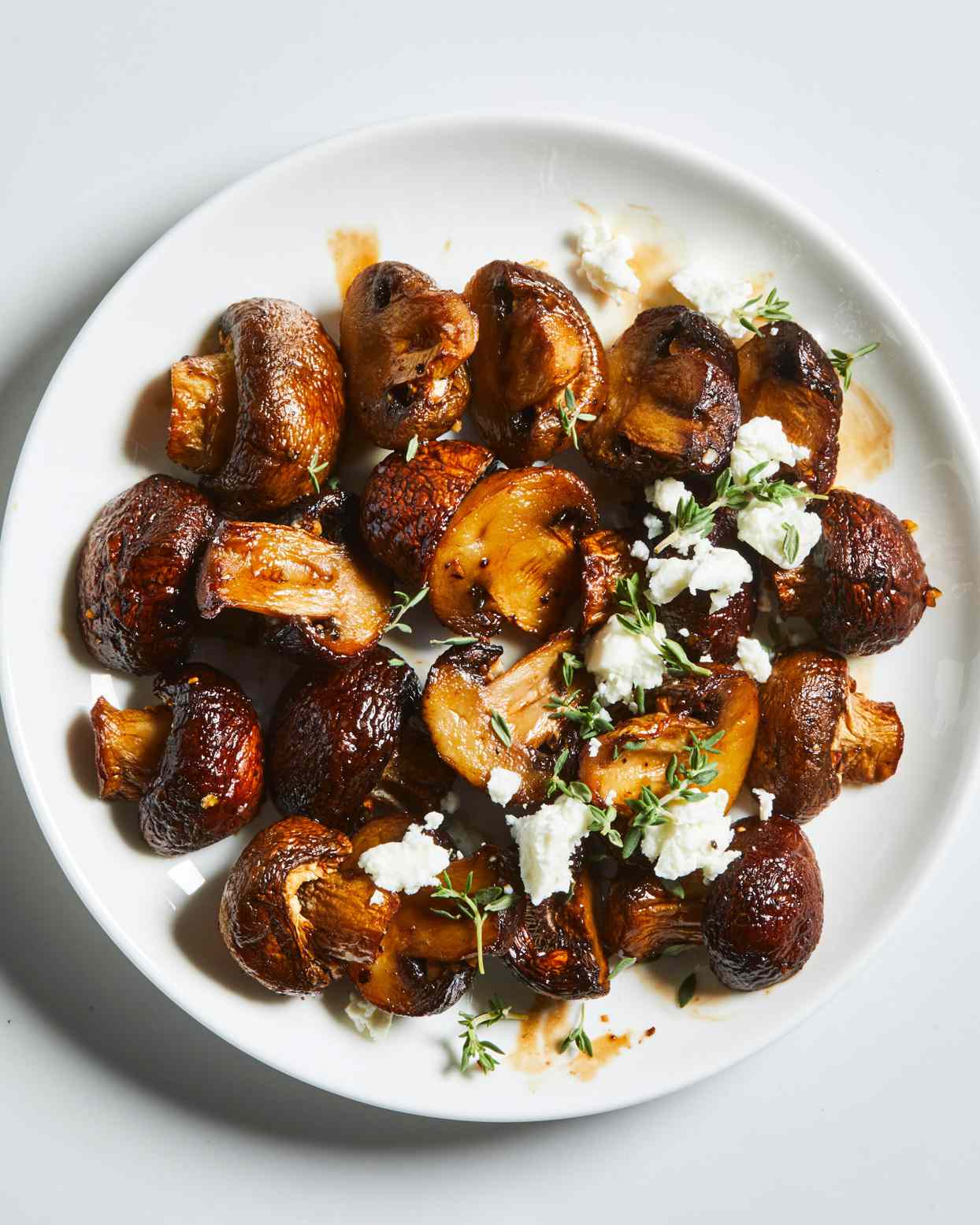 Air-Fryer Mushrooms with Balsamic, Thyme, and Goat Cheese