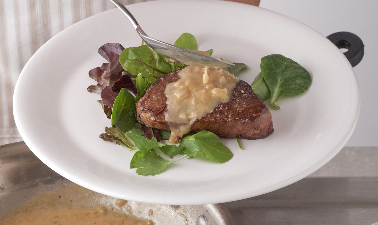 Pan-Seared Tenderloin Steak with Sauce