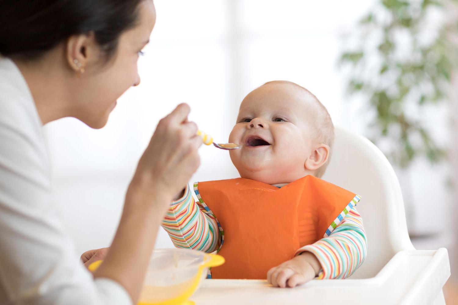 When Do Babies Start Eating Solid Food? | Parents