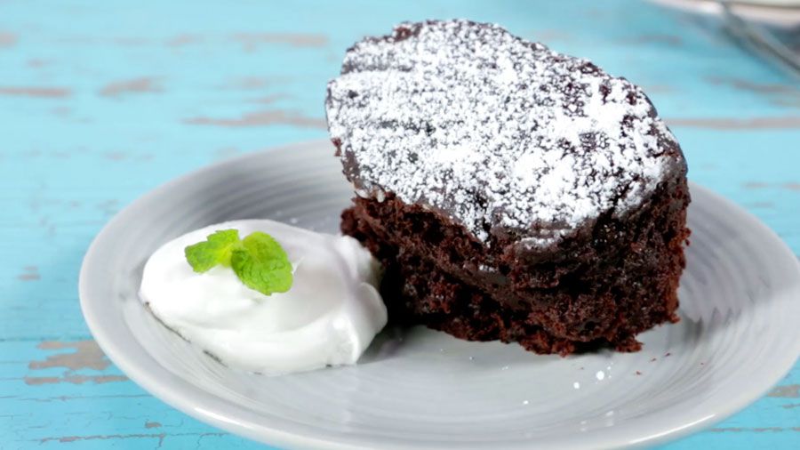 Secretly Healthy Slow-Cooker Molten Chocolate Pudding Cake