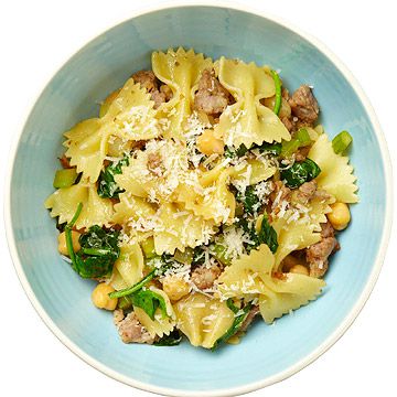 Farfalle With Chickpeas, Spinach, and Sausage