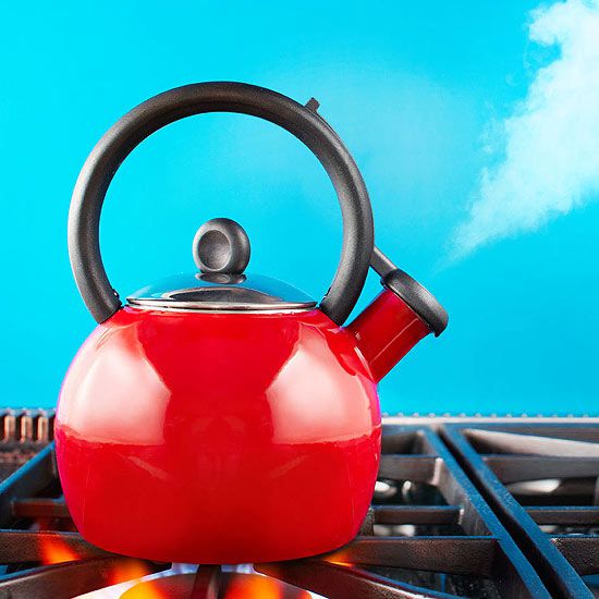 tea pot steaming