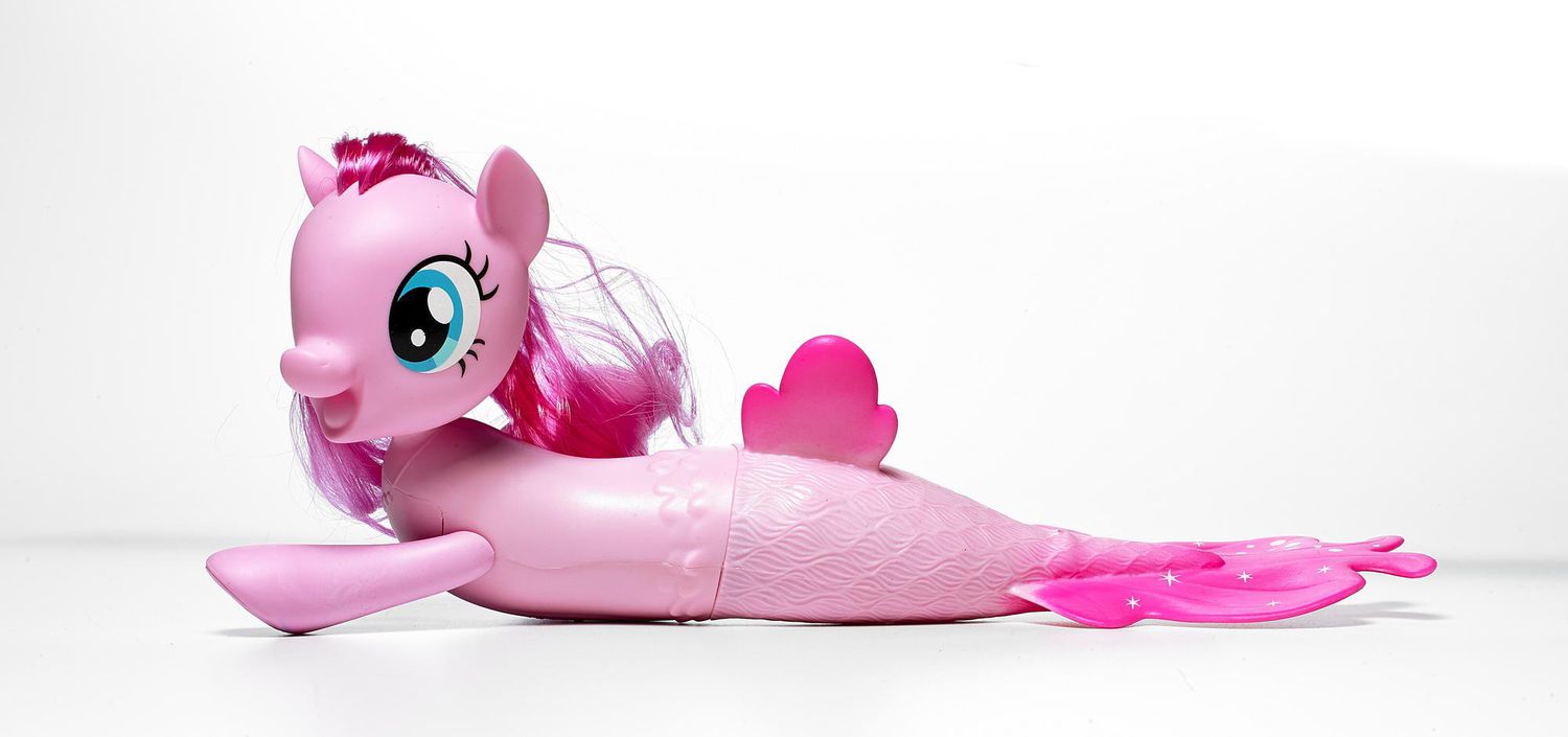 Best Toys 2017 Hasbro&rsquo;s Pinkie Pie Swimming Seapony