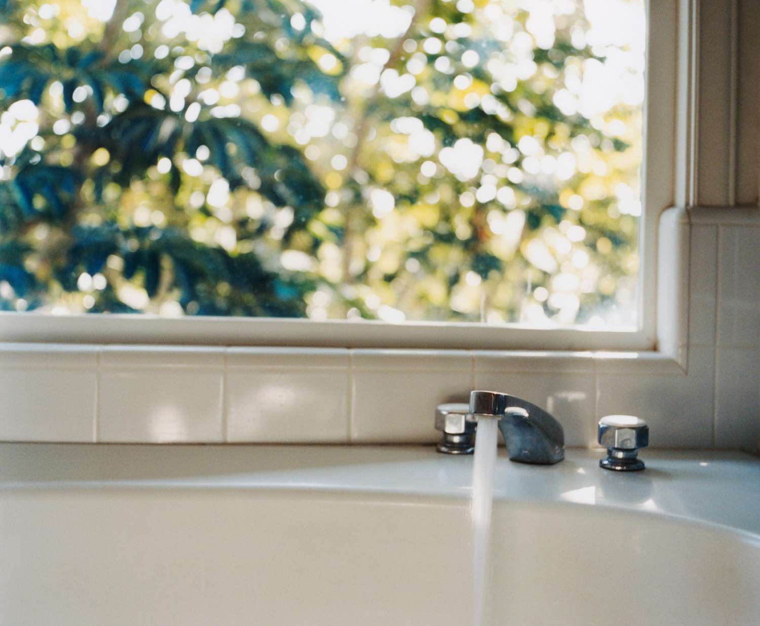 An image of a bathtub.