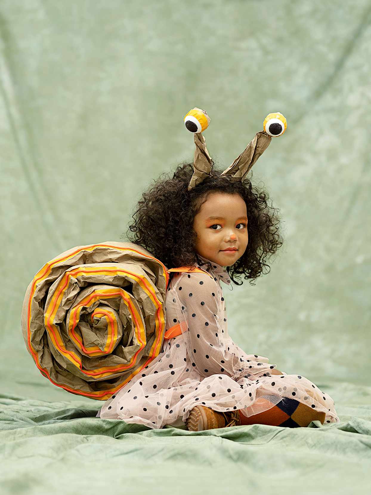 slowpoke snail young girl sitting diy halloween costume
