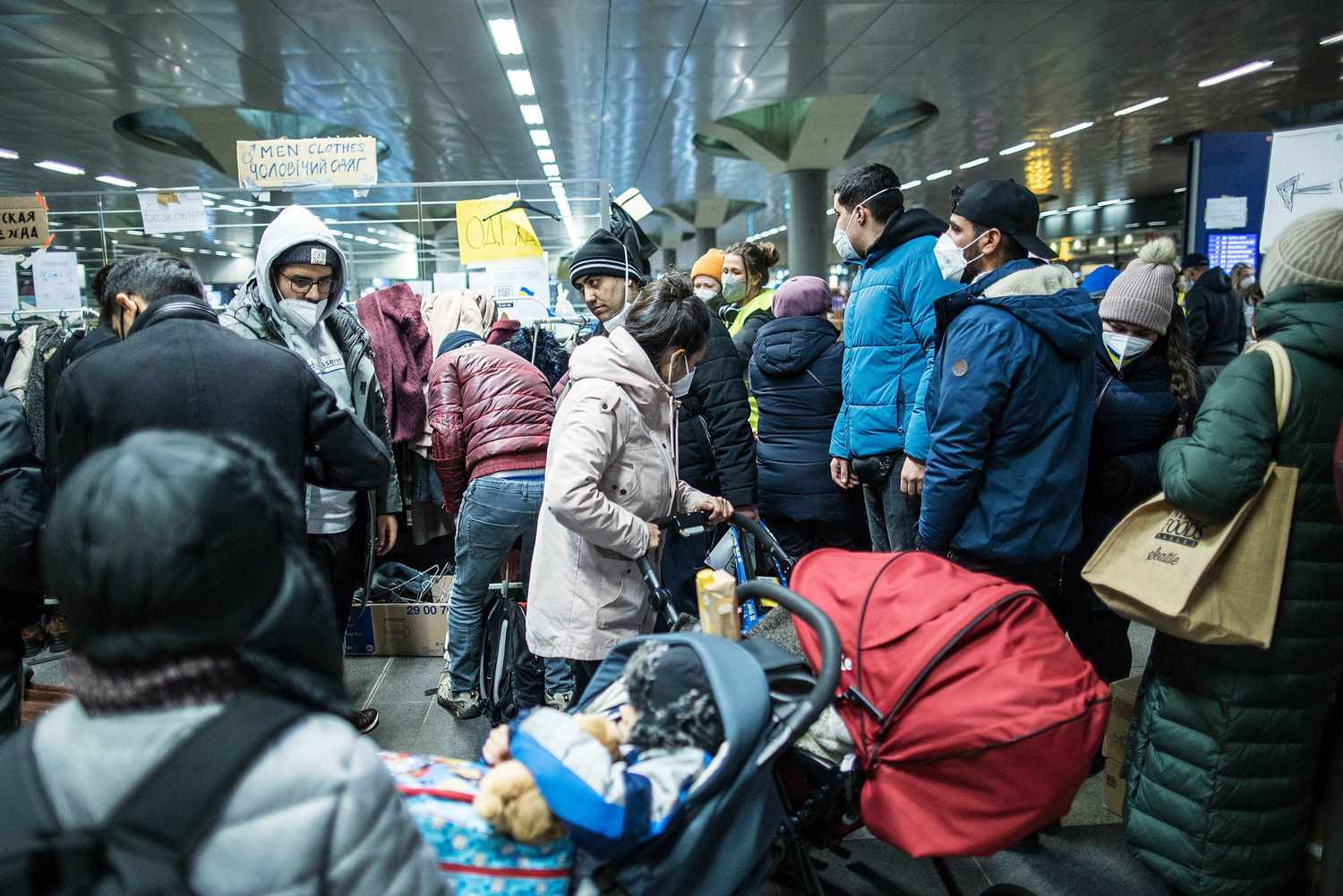 Crowded train station of refugees