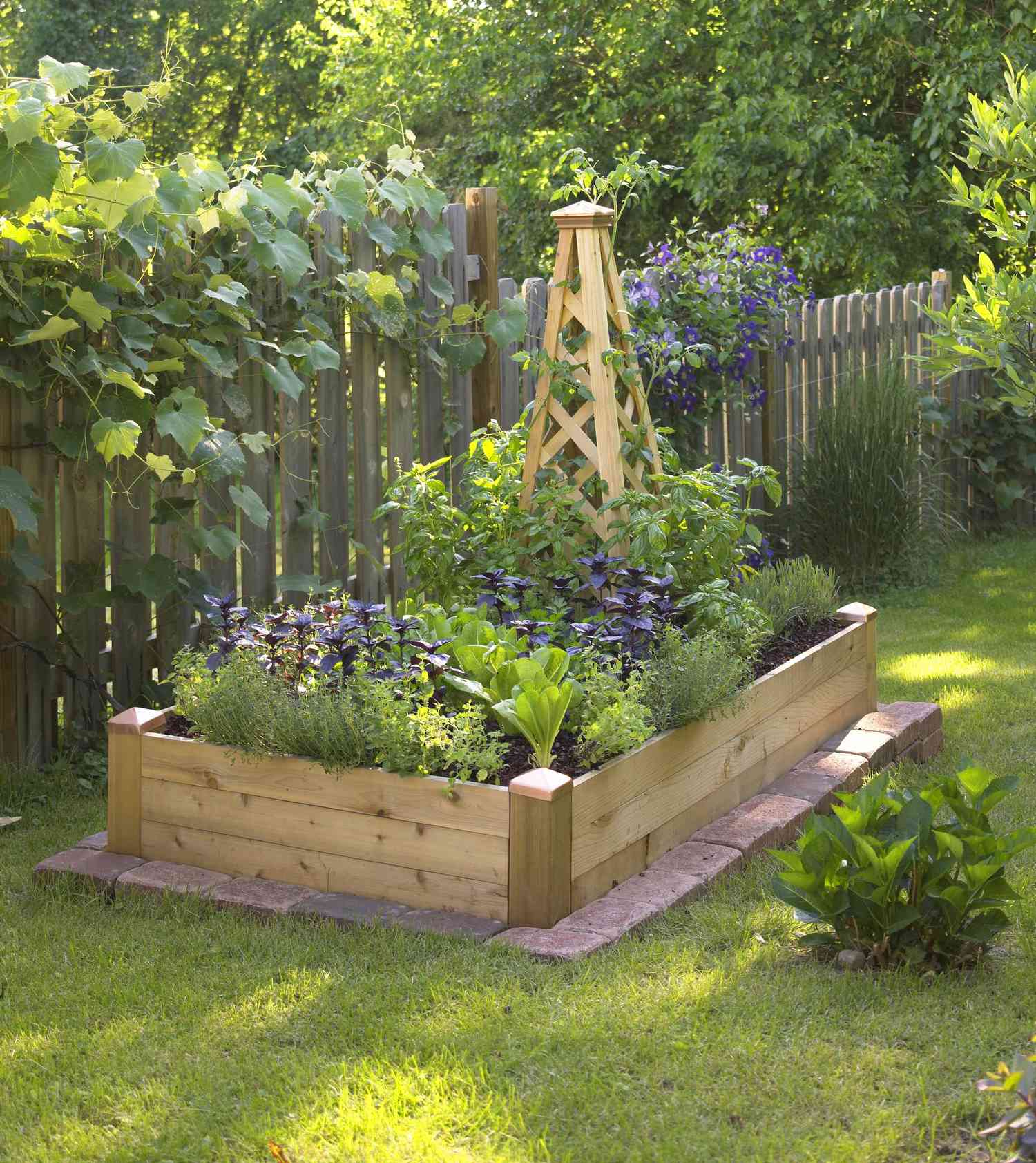 Small Space Gardening Build A Tiny Raised Bed Midwest Living