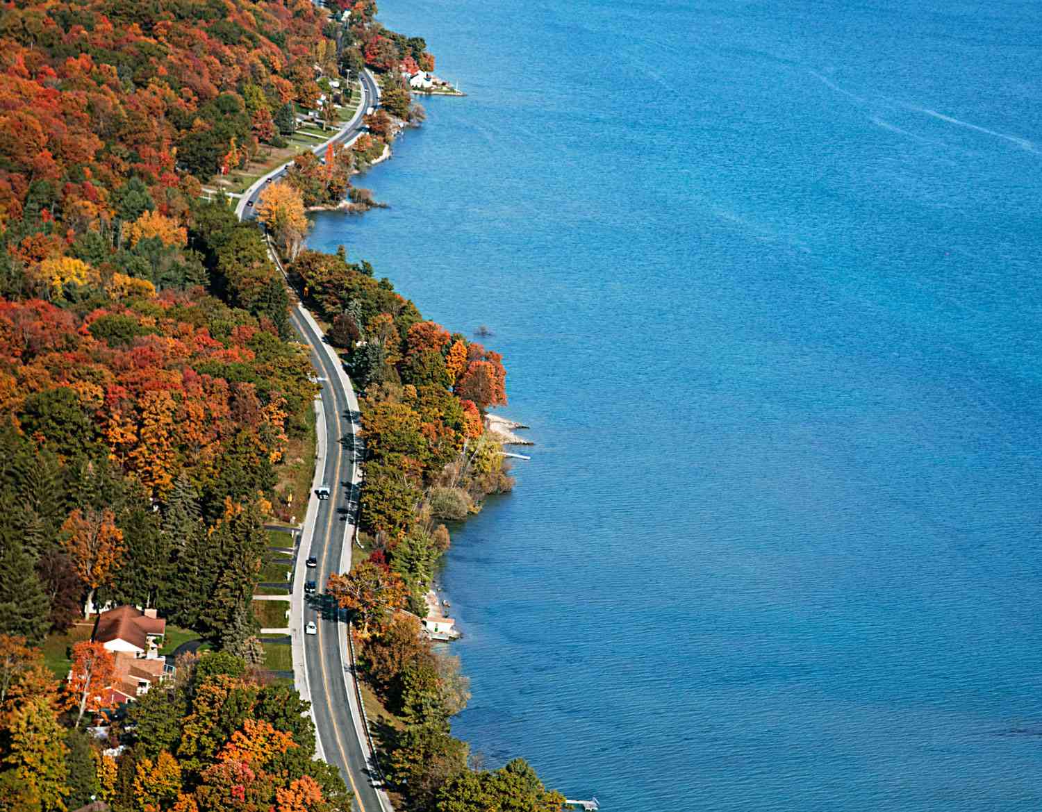 The Ultimate Fall Road Trip On Michigan S M 22 Midwest Living