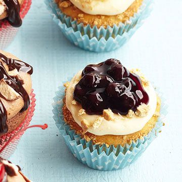 Blueberry Cheesecake Cupcakes 