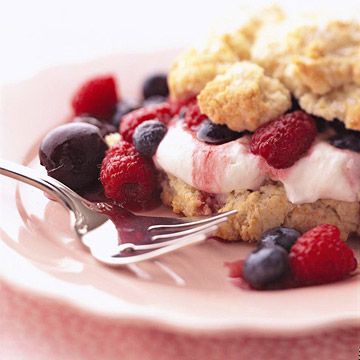 Cherry-Berry Rich Shortcakes 