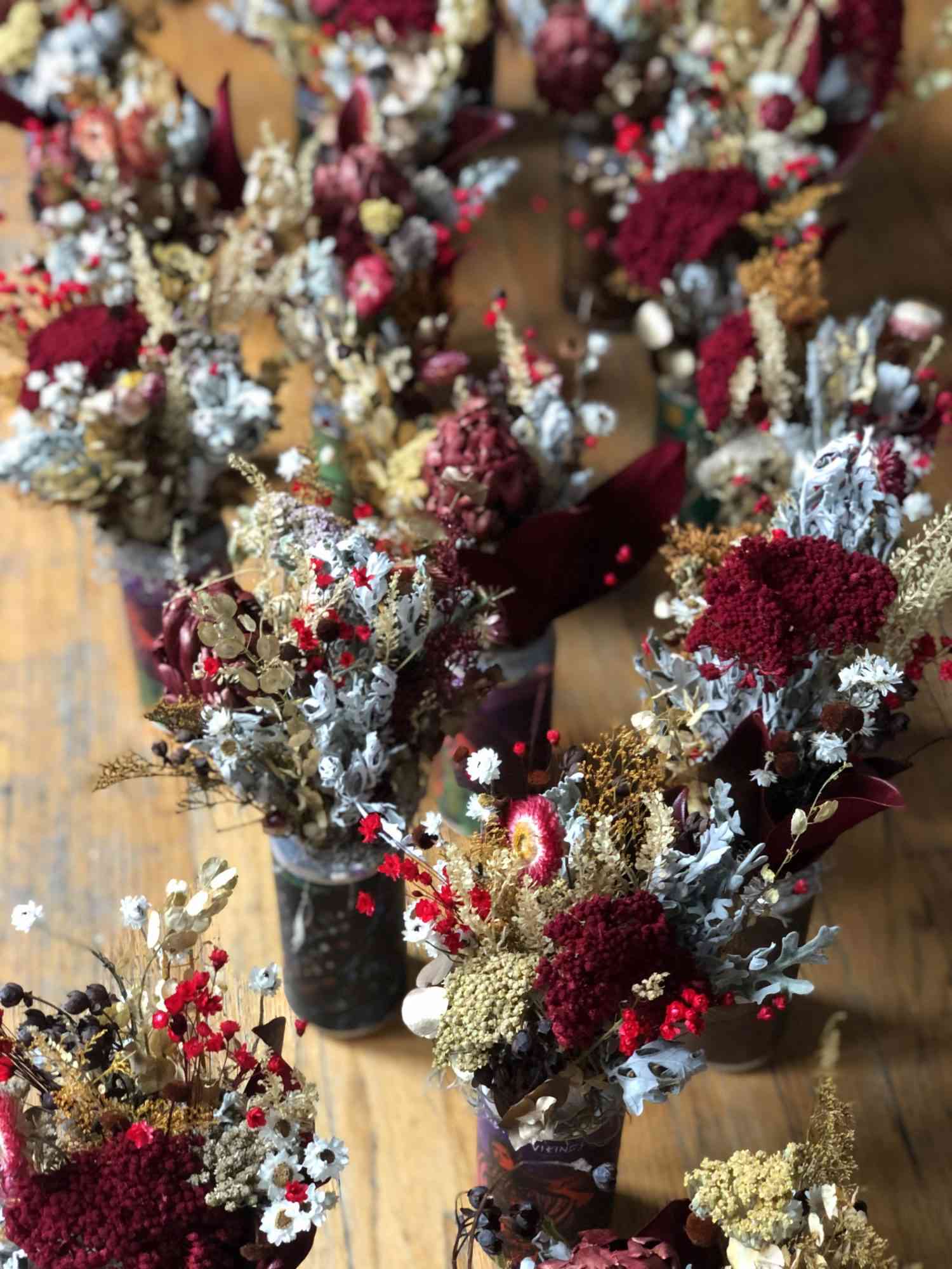 Long-lasting dried bouquets