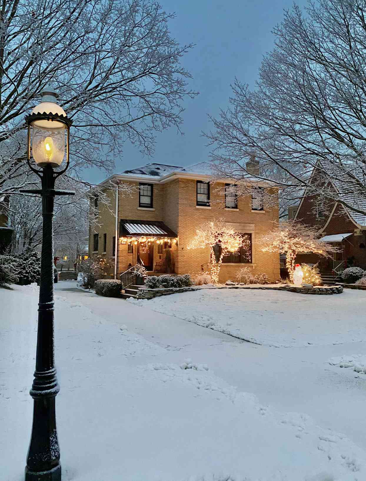 outside view of home in snow