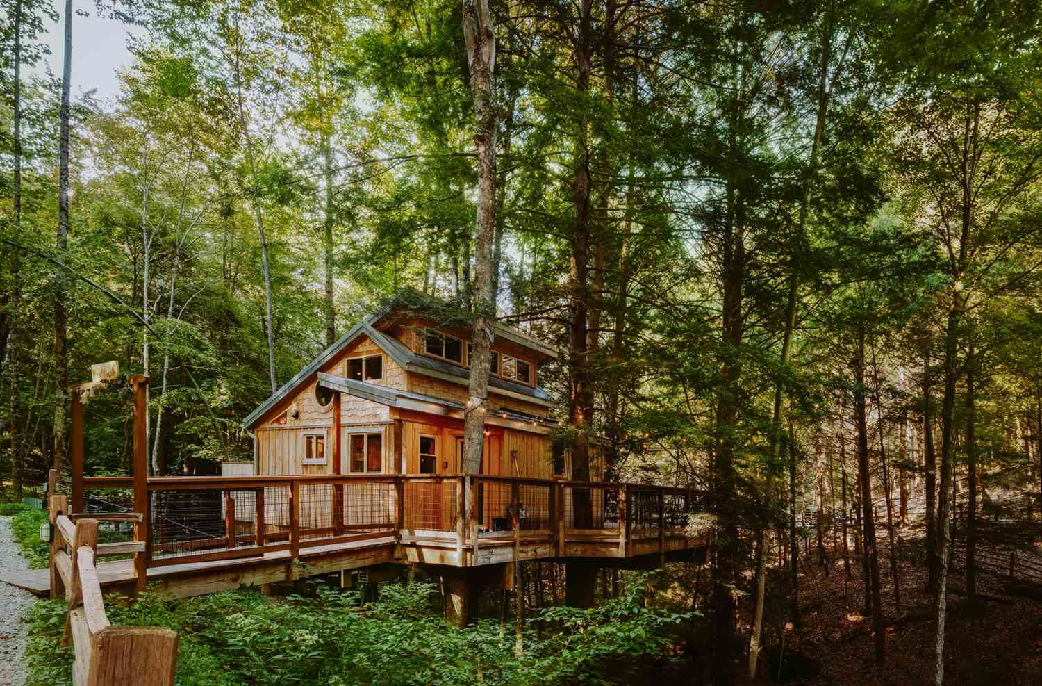 hocking hills treehouse cabins