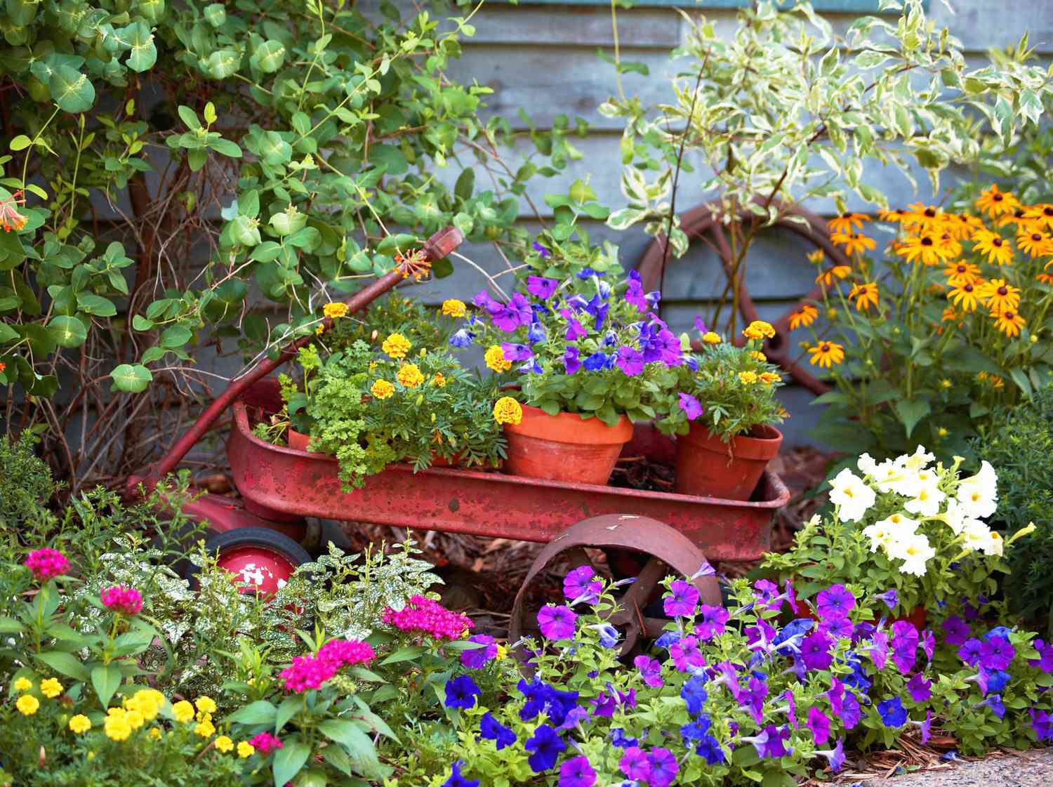 Garden art -- fill a wagon