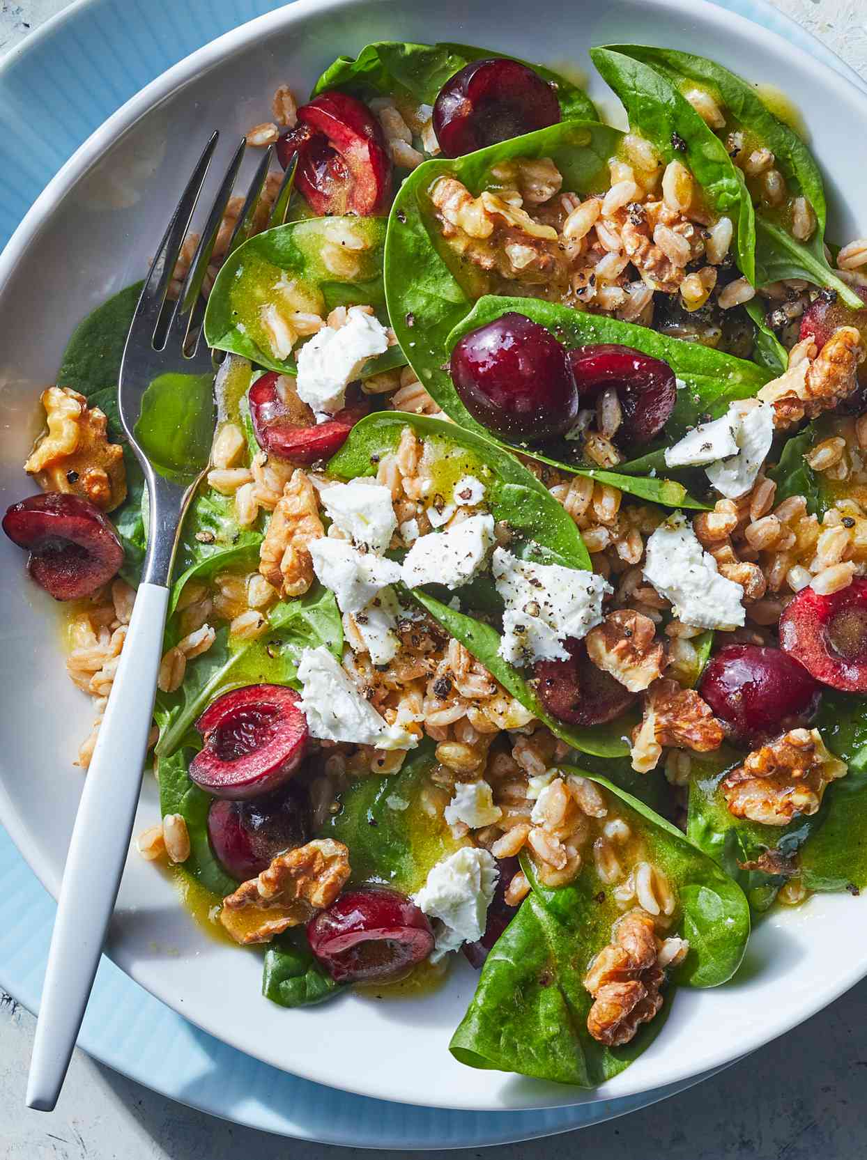 Spinach-Farro Salad with Cherries 