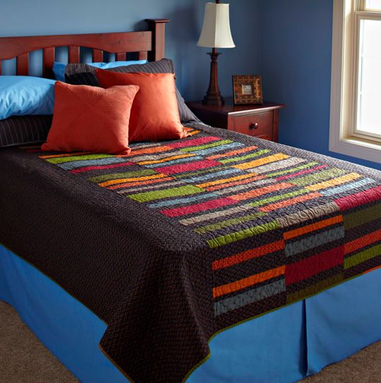 Center Strips Bed Quilt