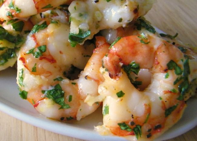 garlic shrimp with parsley