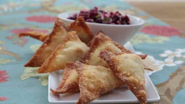 Thanksgiving Leftover Wontons with Cranberry Salsa