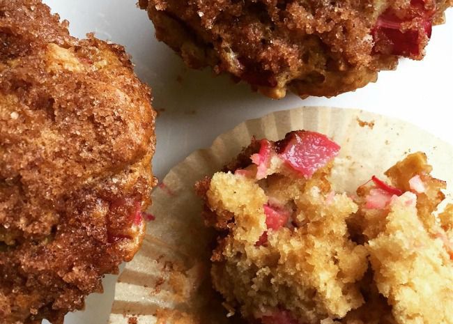Aunt Norma's Rhubarb Muffins