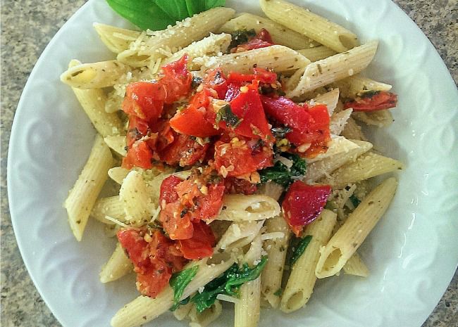 Penne Pasta with Spinach and Bacon