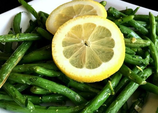 Lemon-Parsley Green Beans. Photo by Happyschmoopies