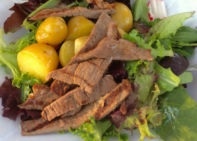 Warm Steak and Potato Salad | 359 Calories