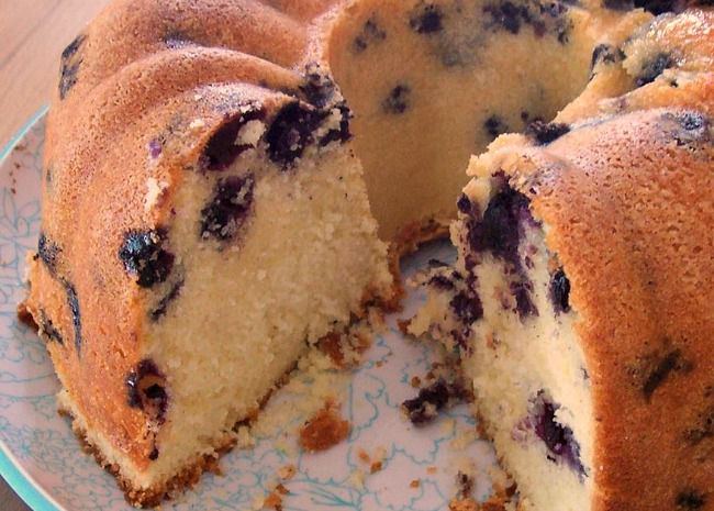 40626 Blueberry-Lemon Pound Cake Photo by nicole 650x465