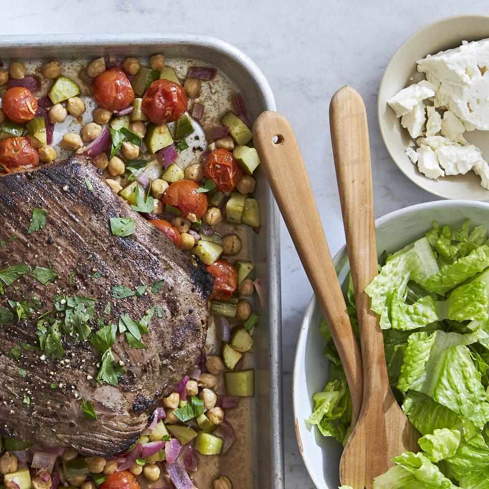 Greek Flank Steak and Veggie Salad | 383 Calories