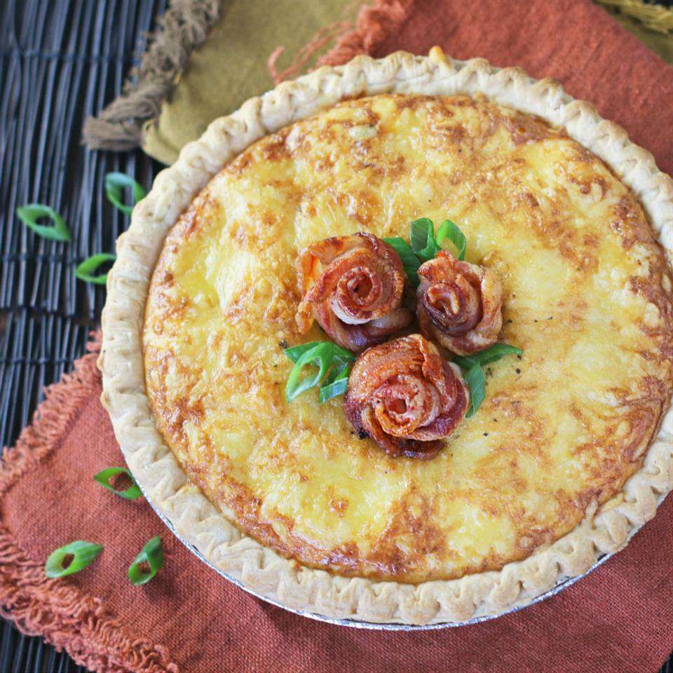 quiche with bacon shaped like roses