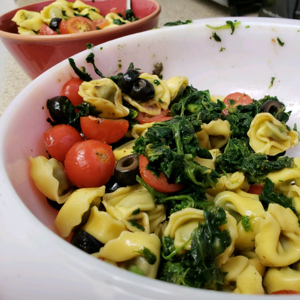 Spinach and Tortellini Salad