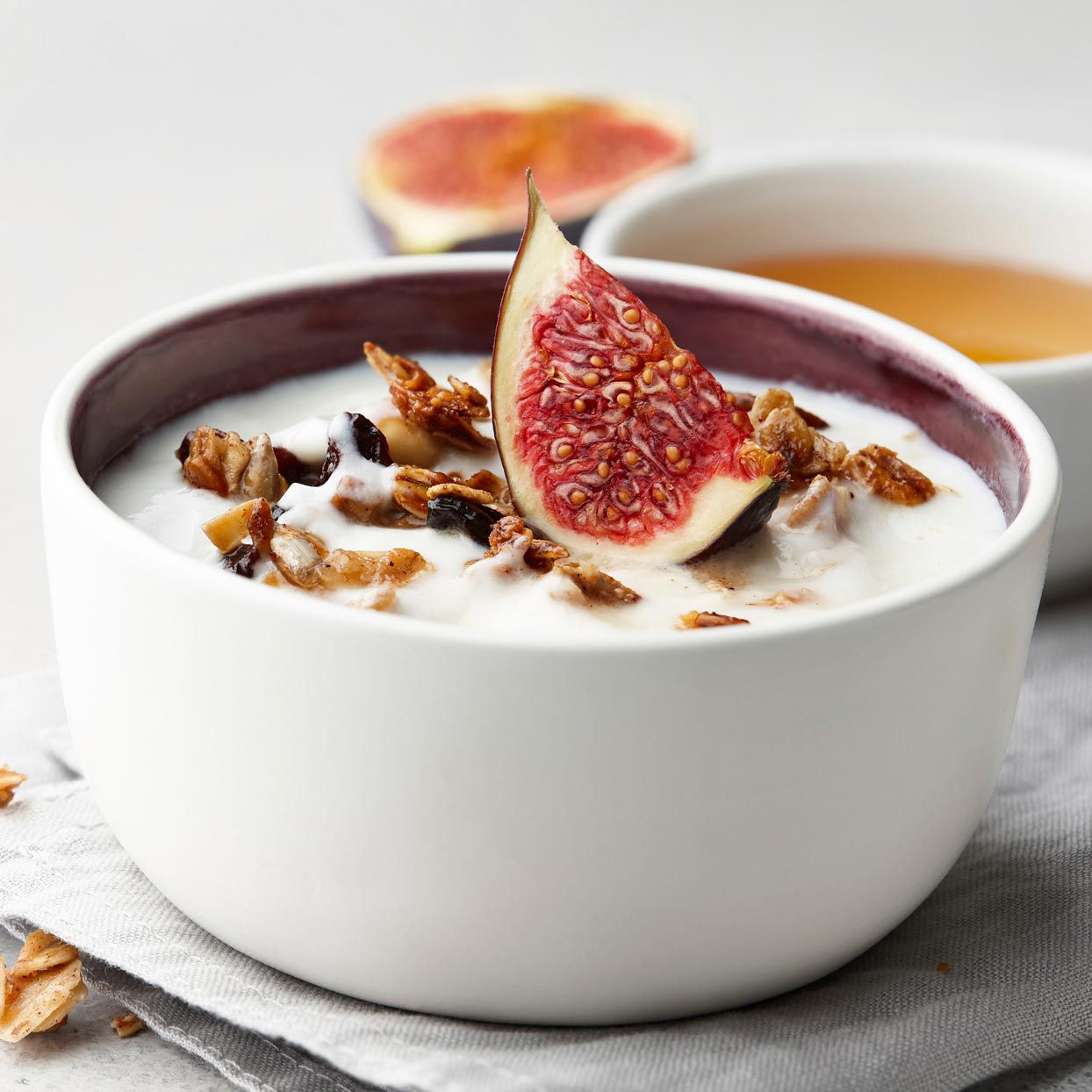 yogurt with pomegrante
