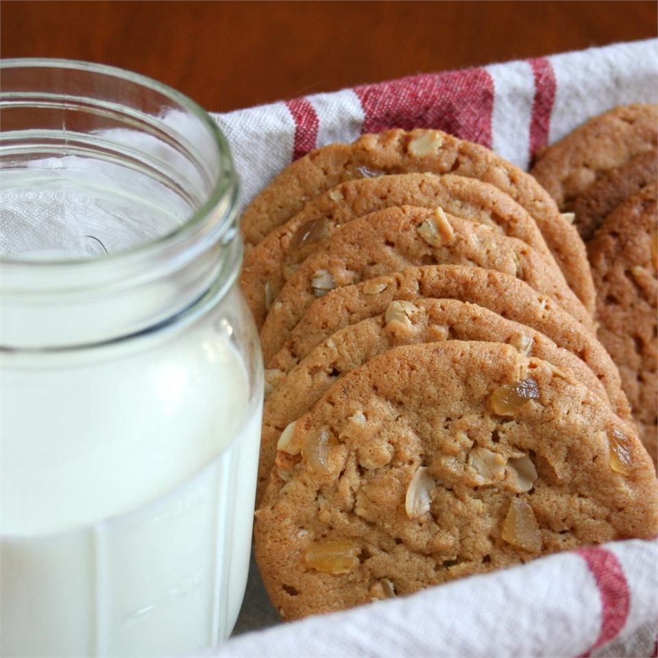 Ginger-Touched Oatmeal Peanut Butter Cookies
