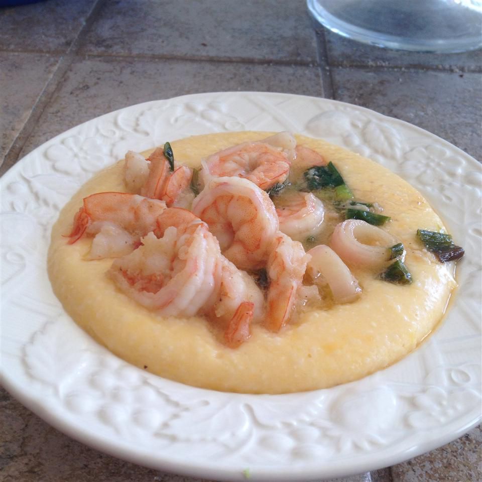 Momma's Shrimp and Cheese Grits