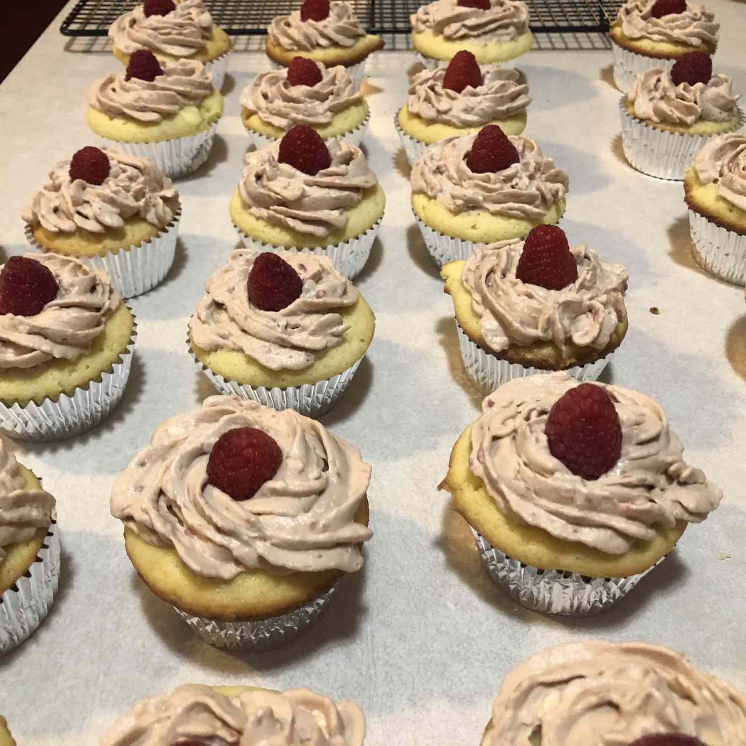 Raspberry Iced Tea Cupcakes