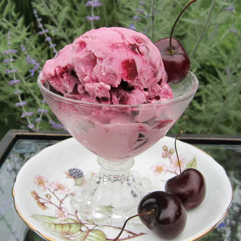 Cherry Cheesecake Frozen Yogurt