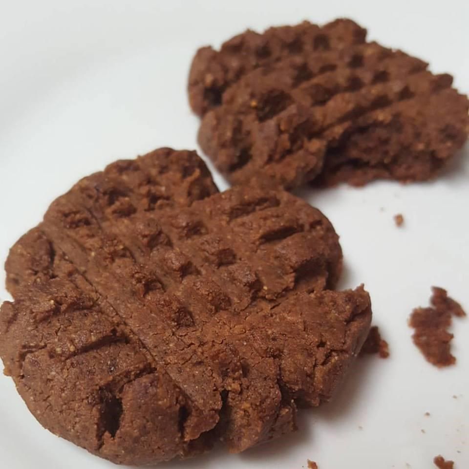 5-Ingredient Peanut Butter Chocolate Cookies