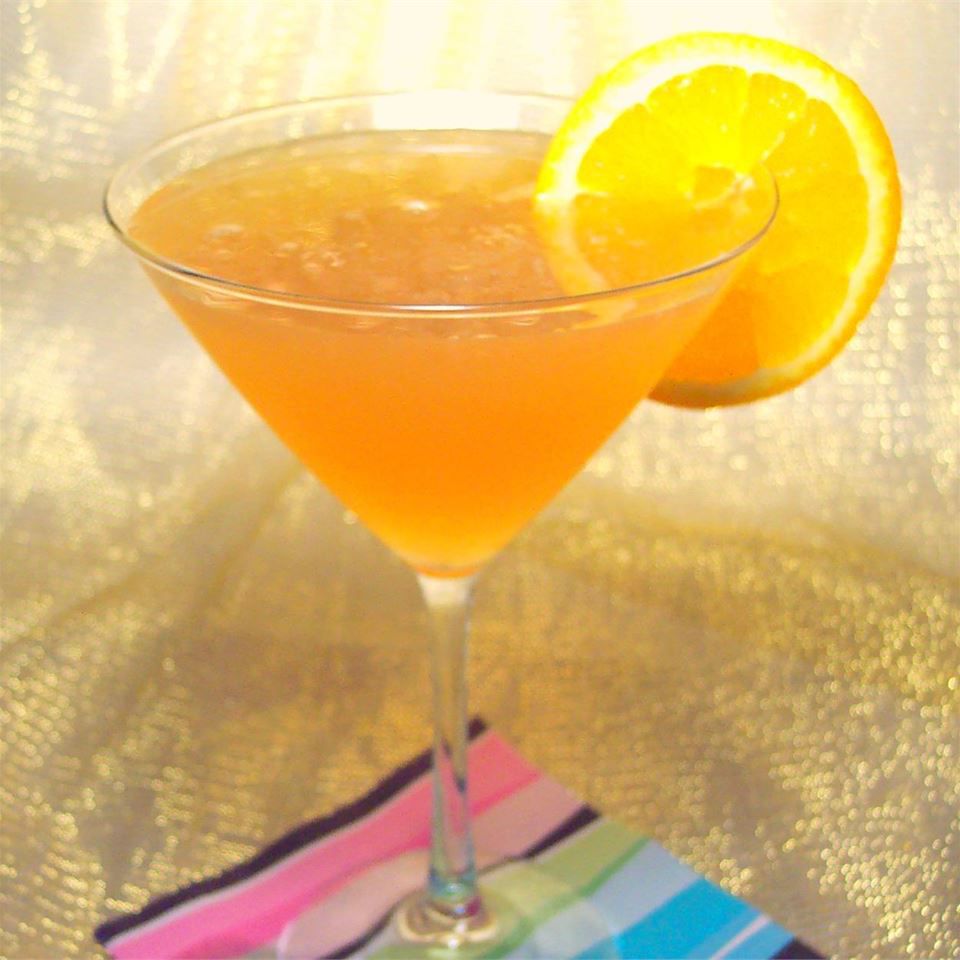 The Lisa-tini Martini with a slice of lemon