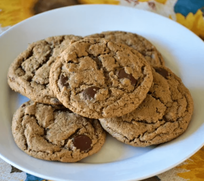 Cardamom and Espresso Chocolate Chip Cookies