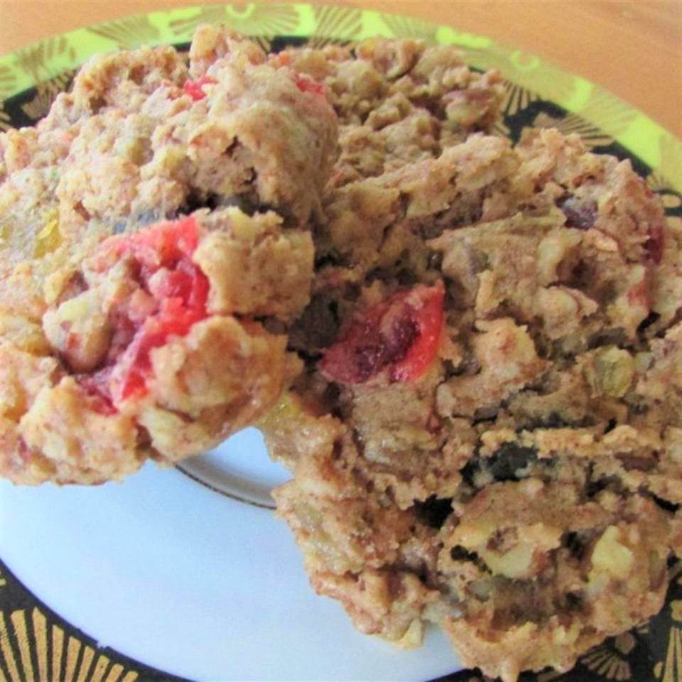 Aunt Bert's Fruitcake Cookies