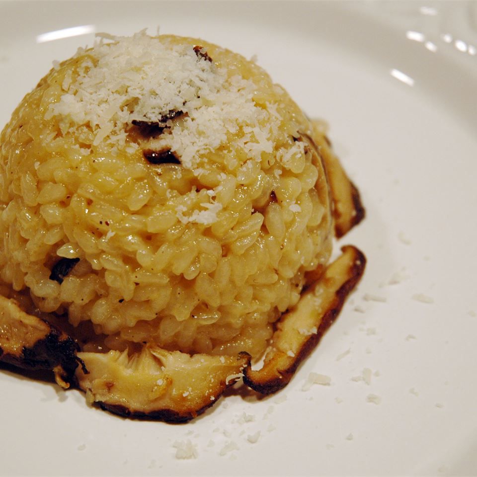 mound of risotto with mushrooms