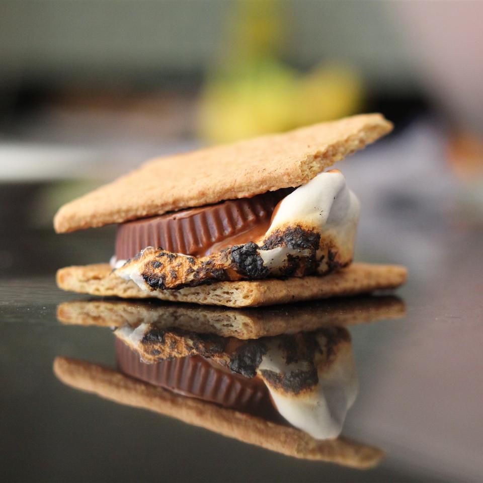 <p>Pretty much any s'more recipe can be adapted to a grill, and this twist adds even more gooey goodness. And let's be honest: any dessert with a Reese's peanut butter cup is worth making.</p>
                          