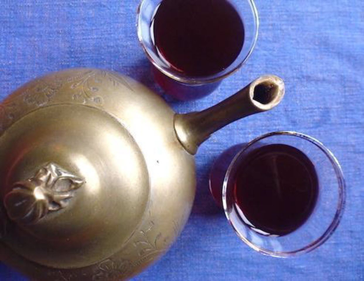 Karkadeh (Egyptian Hibiscus Iced Tea)
