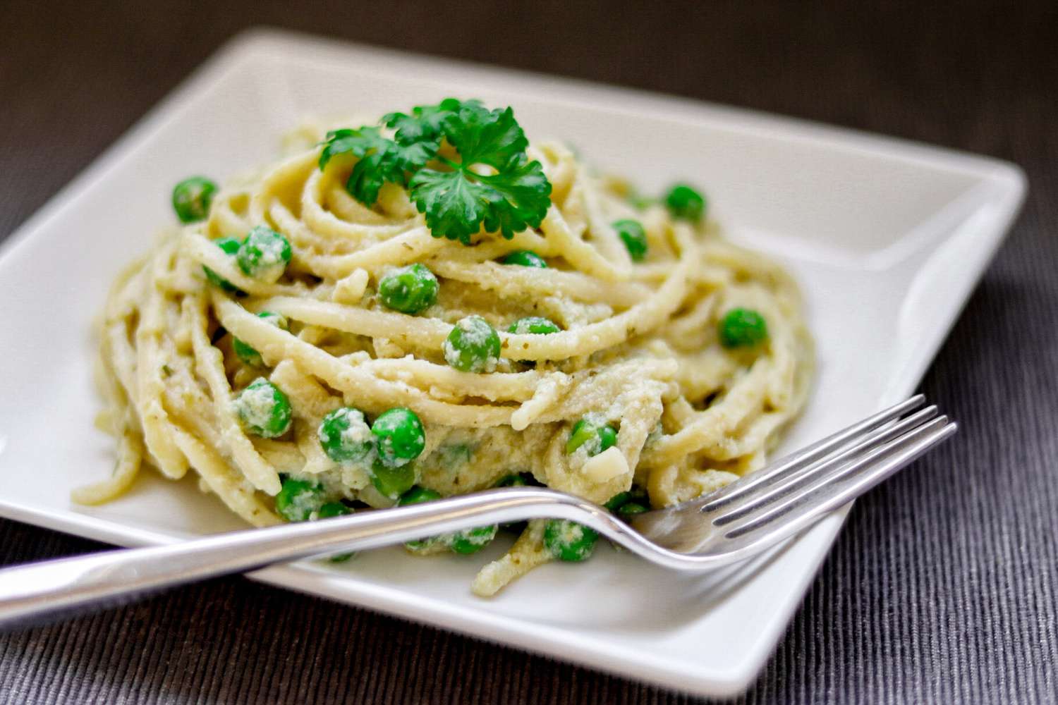pasta with peas and pesto