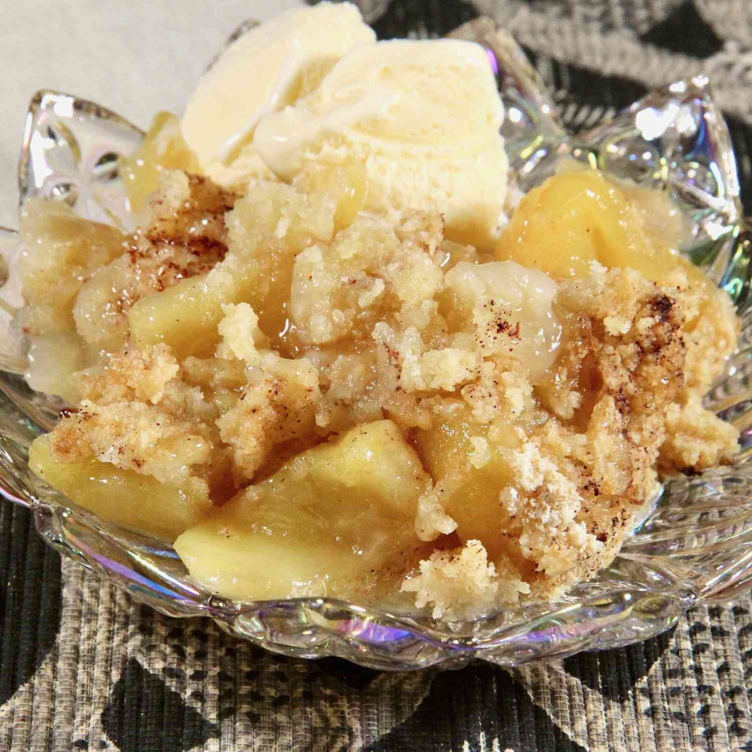 apple crumble in a crystal bowl