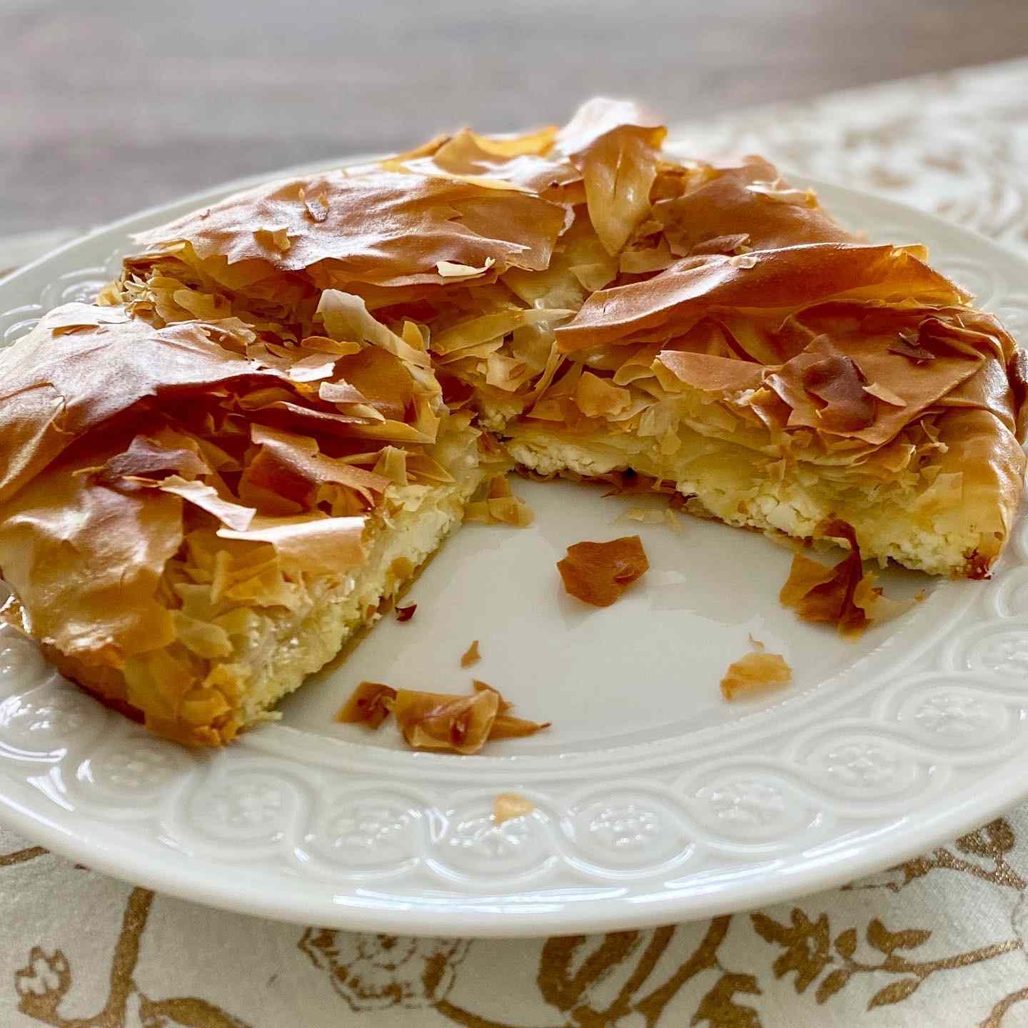 phyllo dough pie with cheese filling