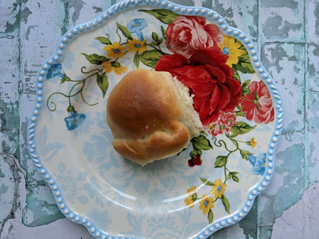 roll on floral ceramic plate