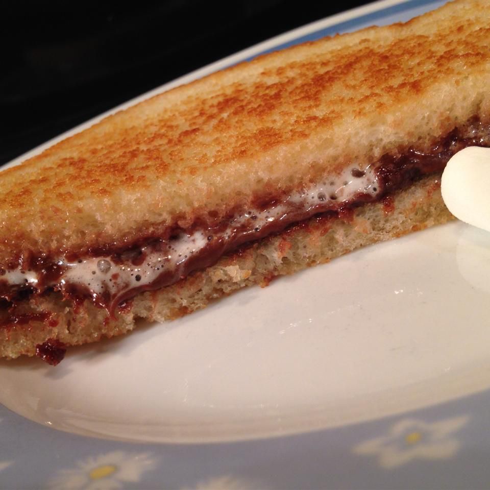 Grilled Marshmallow Nutella